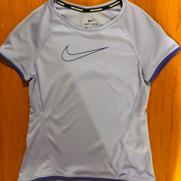Nike Short Sleeve Shirt - Picture 1 of 3